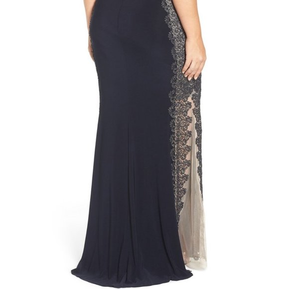 SOLD**** XSCAPE New Crochet Lace Column Gown Dress 22 Sexy! - Picture 7 of 10